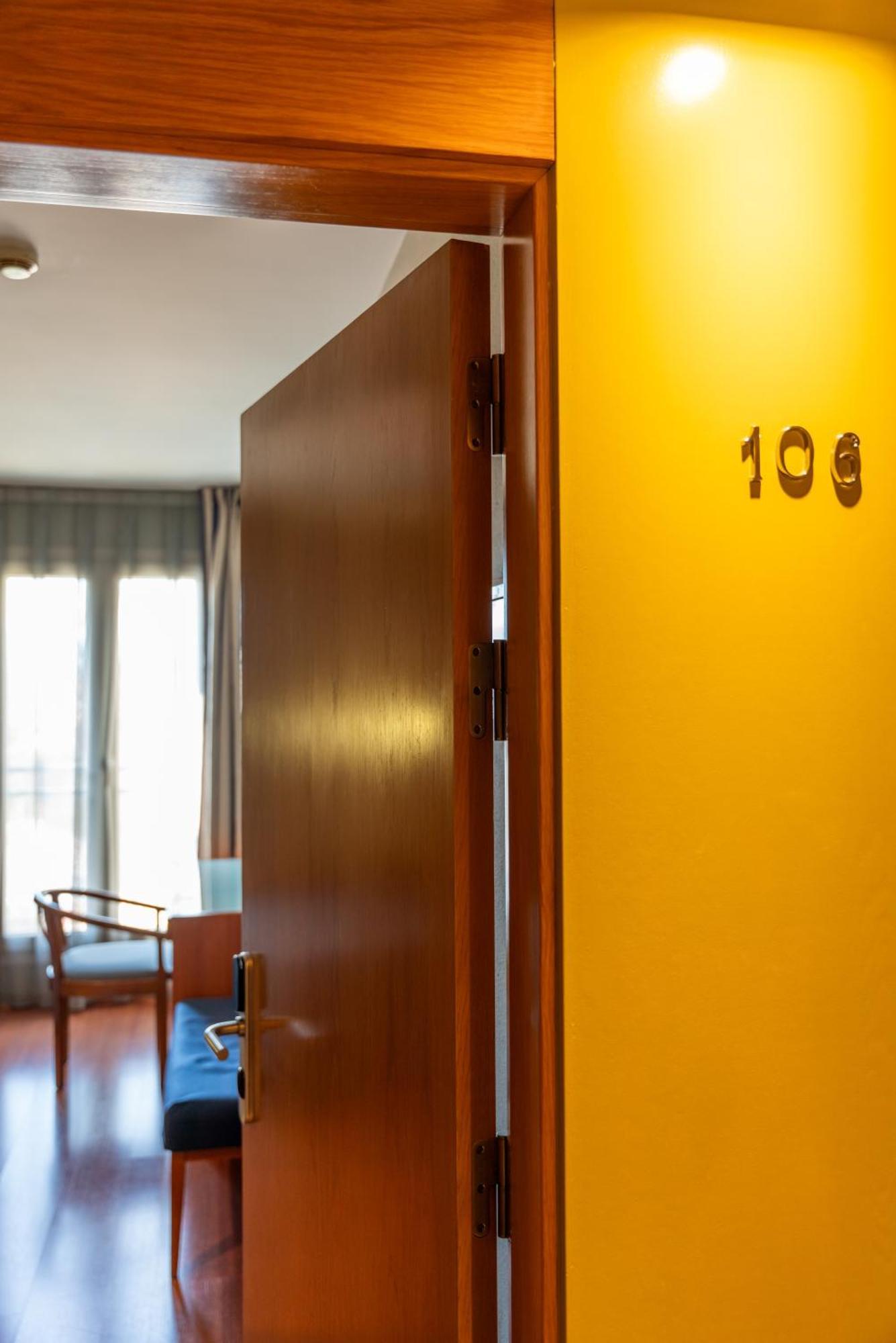 Hotel J. Balmes วิก ภายนอก รูปภาพ
