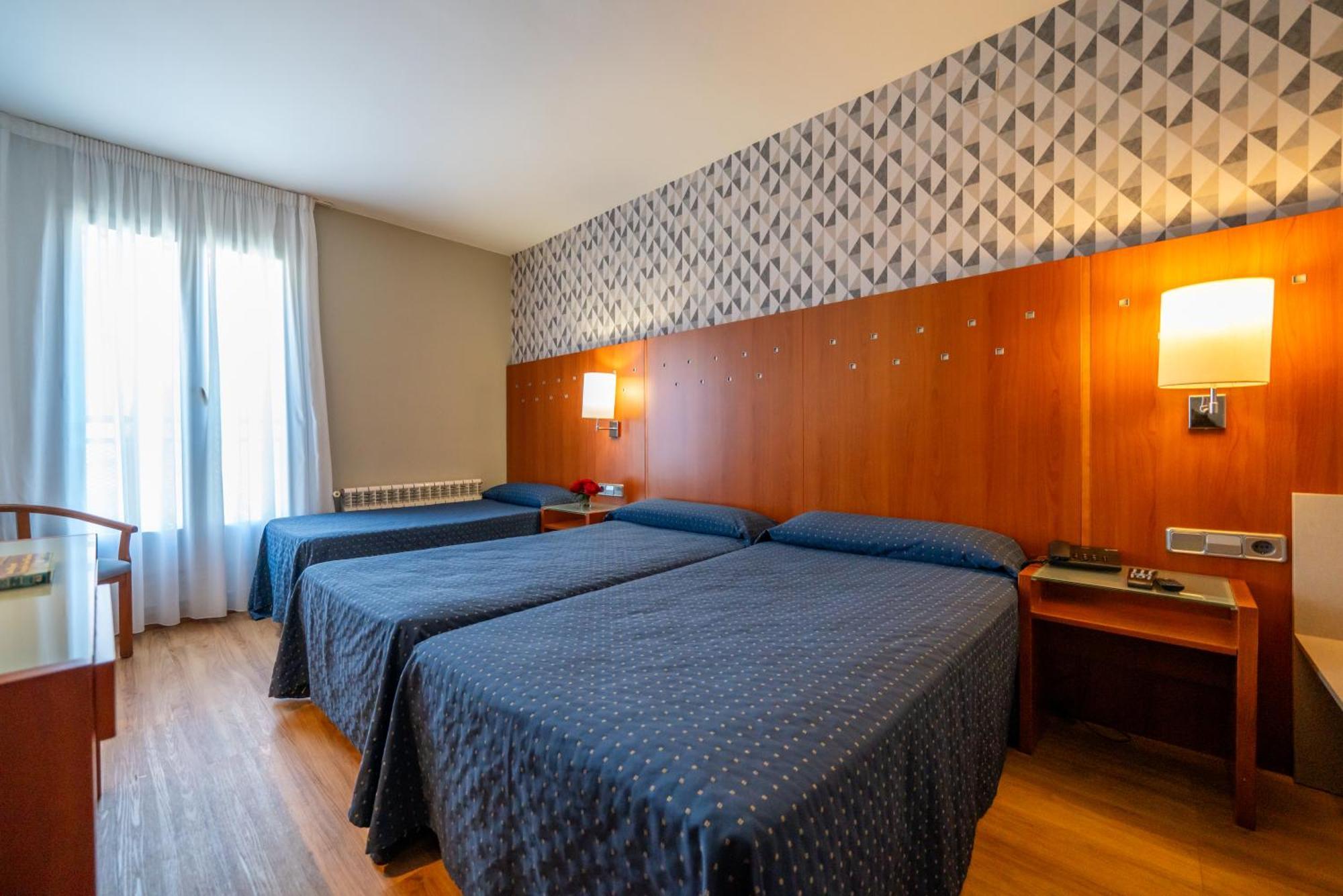 Hotel J. Balmes วิก ภายนอก รูปภาพ