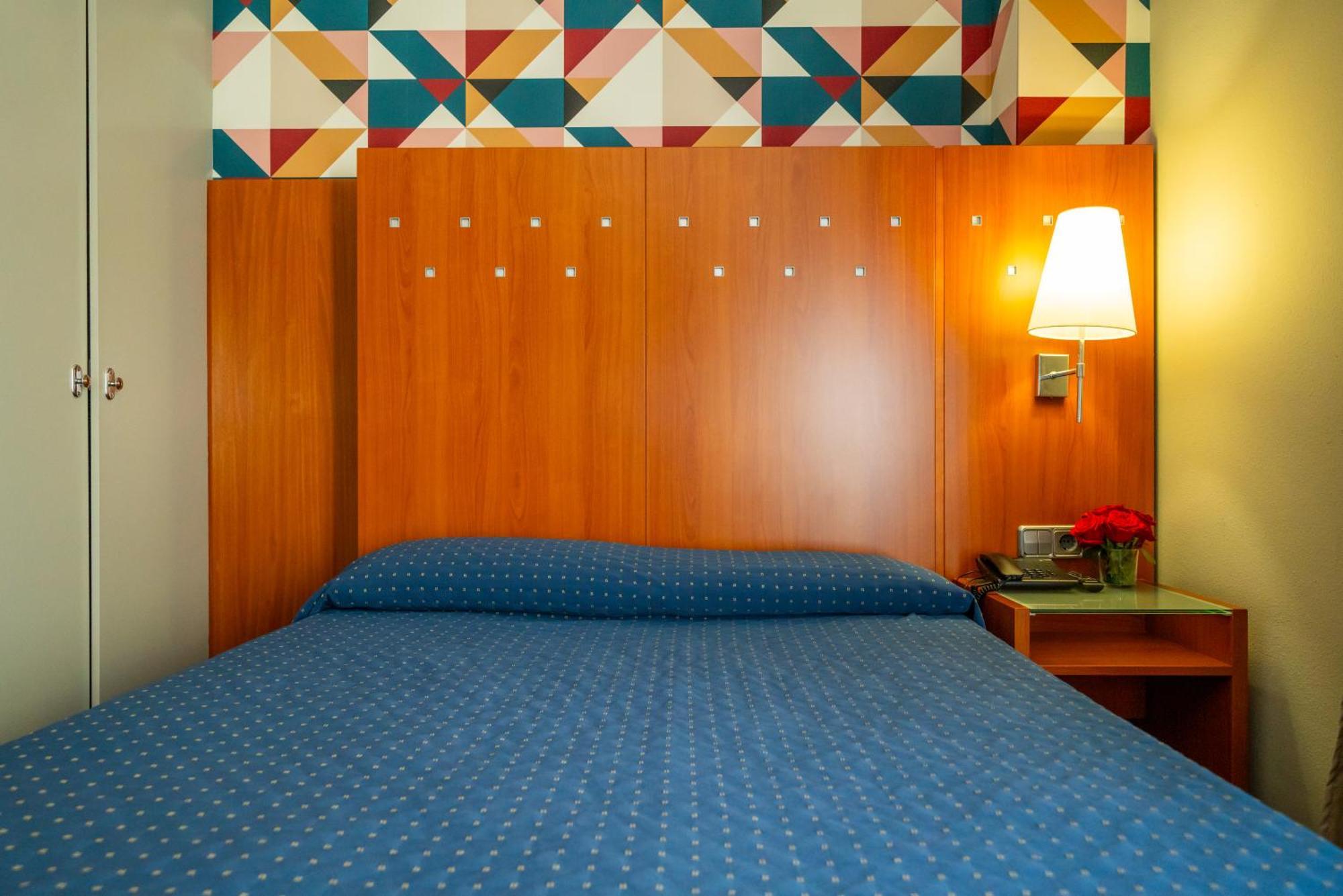 Hotel J. Balmes วิก ภายนอก รูปภาพ