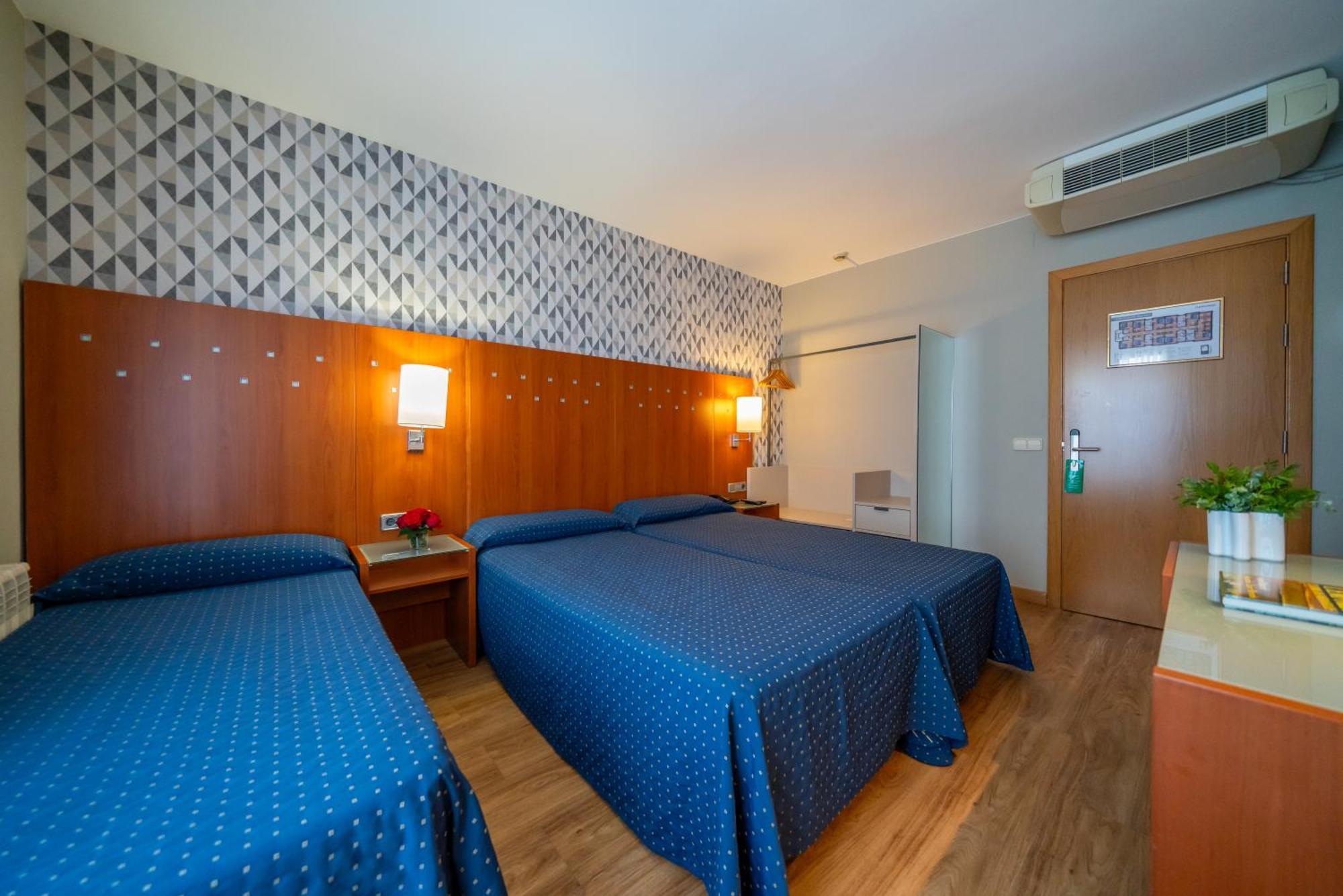 Hotel J. Balmes วิก ภายนอก รูปภาพ
